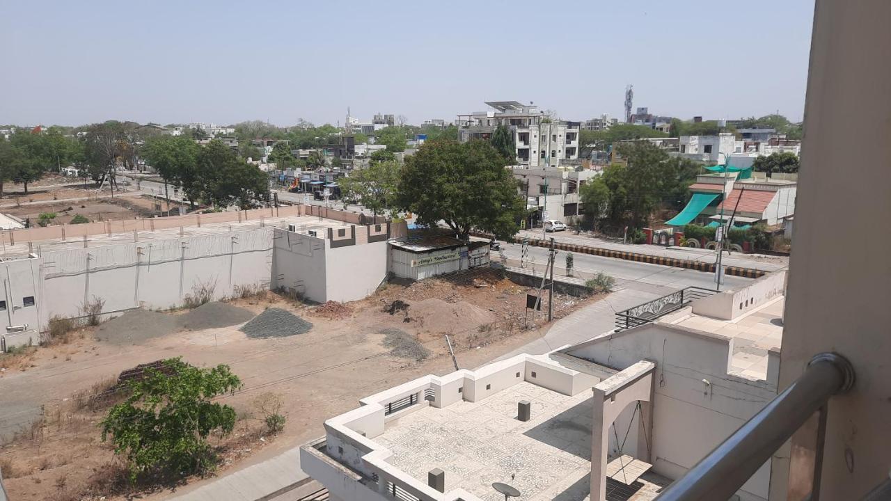 Hotel Hariram Tower Wardha 外观 照片