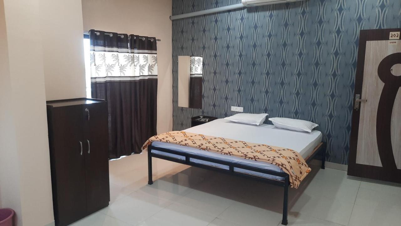 Hotel Hariram Tower Wardha 外观 照片