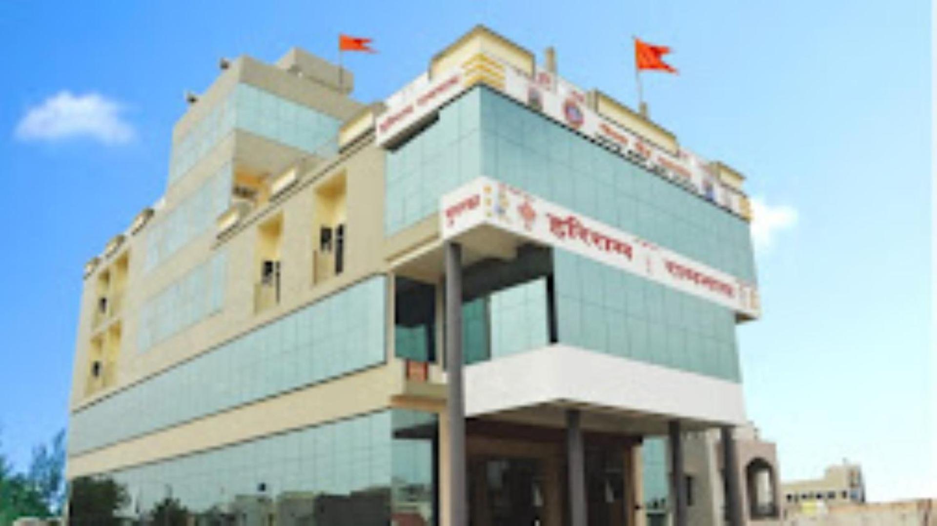 Hotel Hariram Tower Wardha 外观 照片
